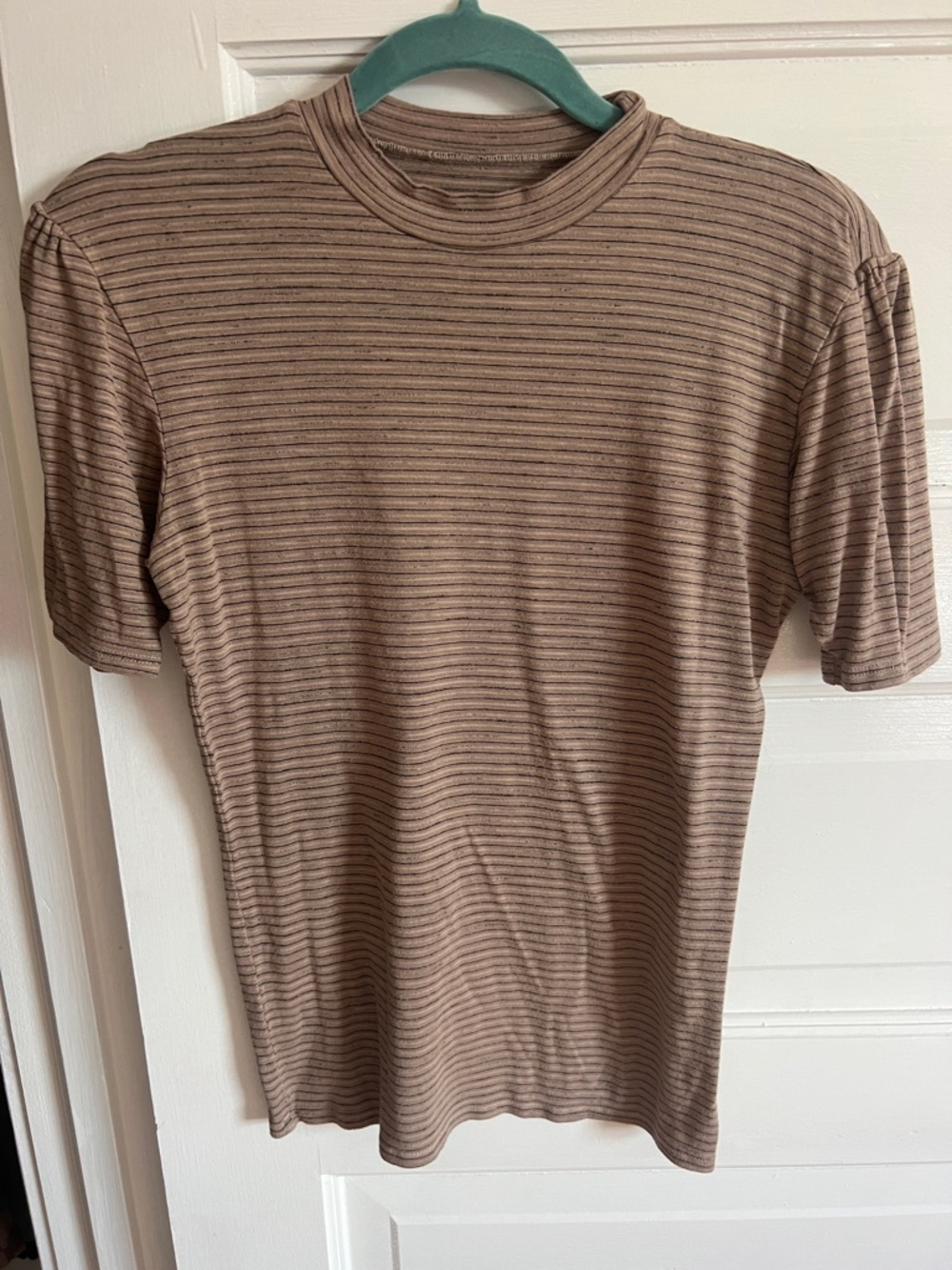Women’s Short-Sleeve Crewneck Tee in Taupe Stripe